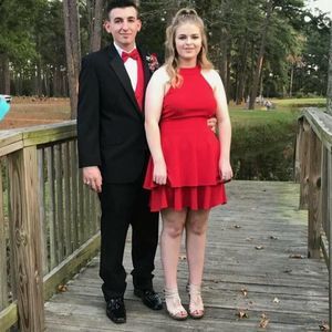 Meet your Posher, Lewis